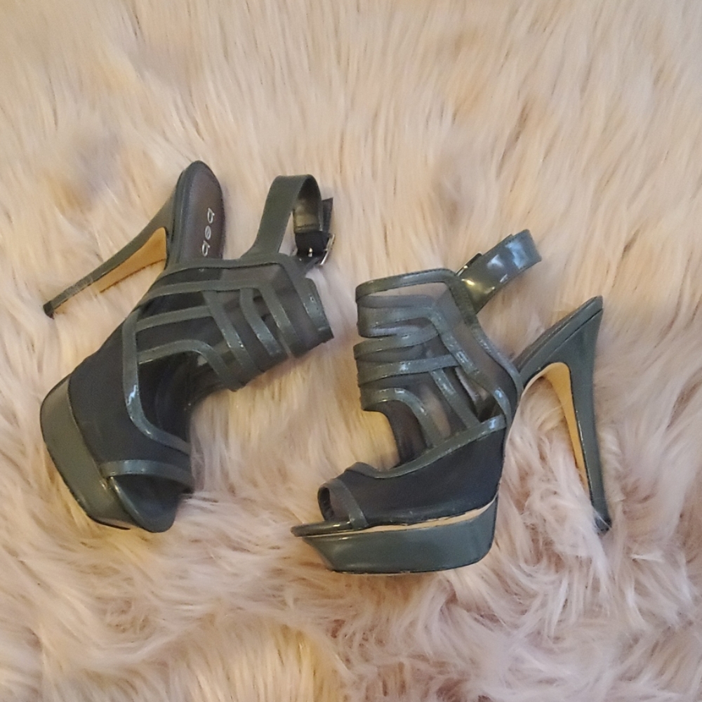 Sold on mercari**Bebe platform heels size 7